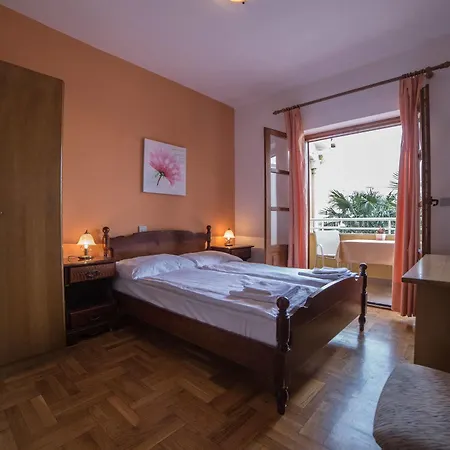 Bed & Breakfast Pansion Valbruna Rovinj