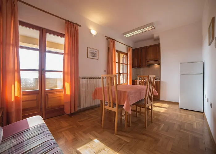 Pansion Valbruna Couette-café