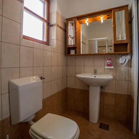 Pansion Valbruna לינה וארוחת בוקר