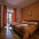 فندق مبيت وإفطار Pansion Valbruna 3*