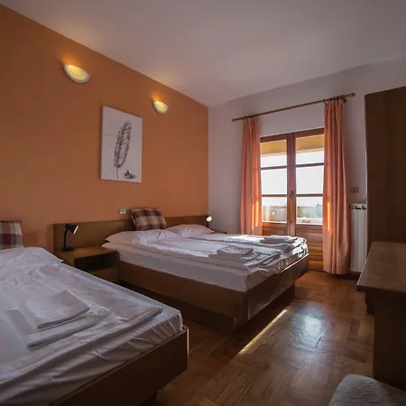 Pansion Valbruna فندق مبيت وإفطار 3*