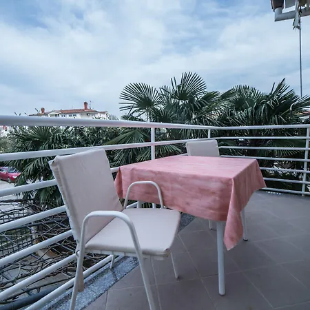 فندق مبيت وإفطار Pansion Valbruna روفينج