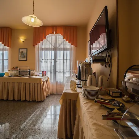 Pansion Valbruna فندق مبيت وإفطار 3*